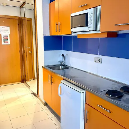 Internacional 2 Climatizado Y Piscinas Salou